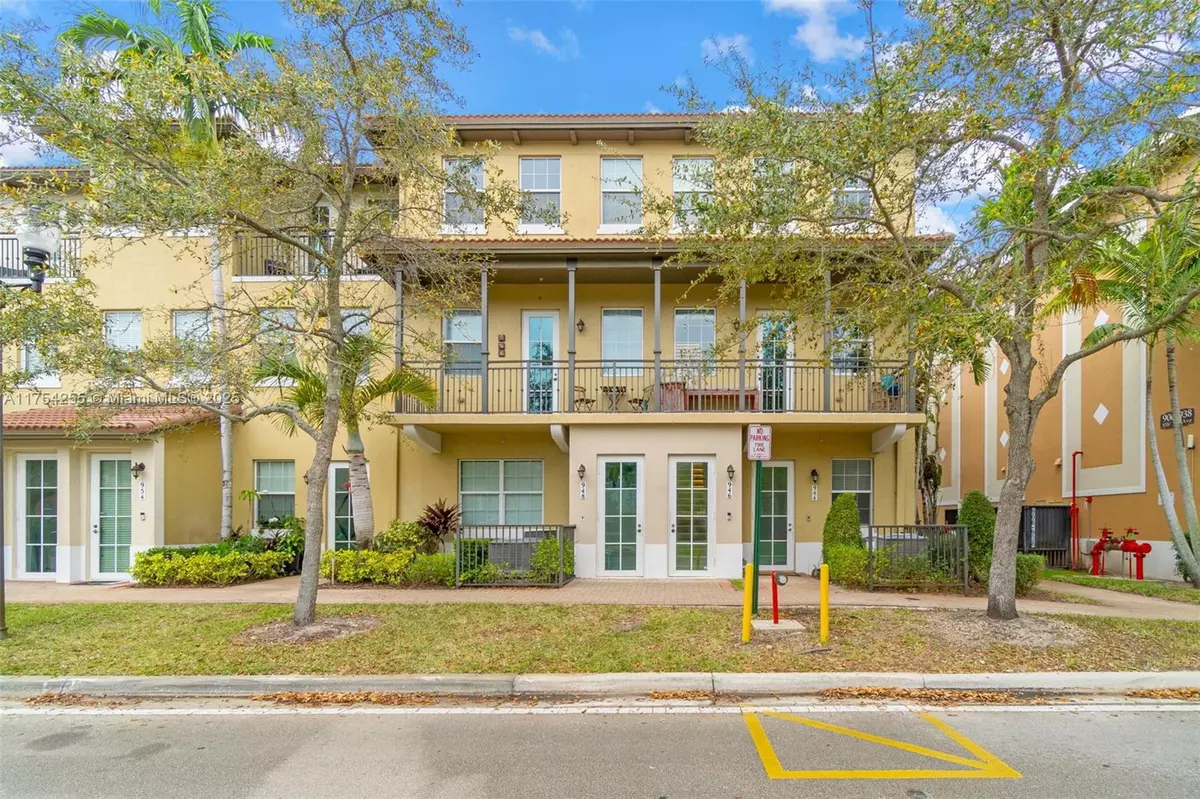 Pembroke Pines, FL 33027,946 SW 147th Ave #2614