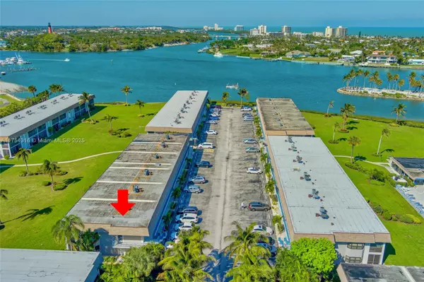 Jupiter, FL 33477,755 E Saturn St #F101