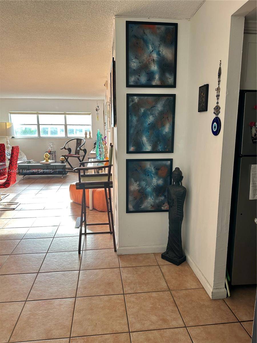 Miami Beach, FL 33139,1881 Washington Ave #6