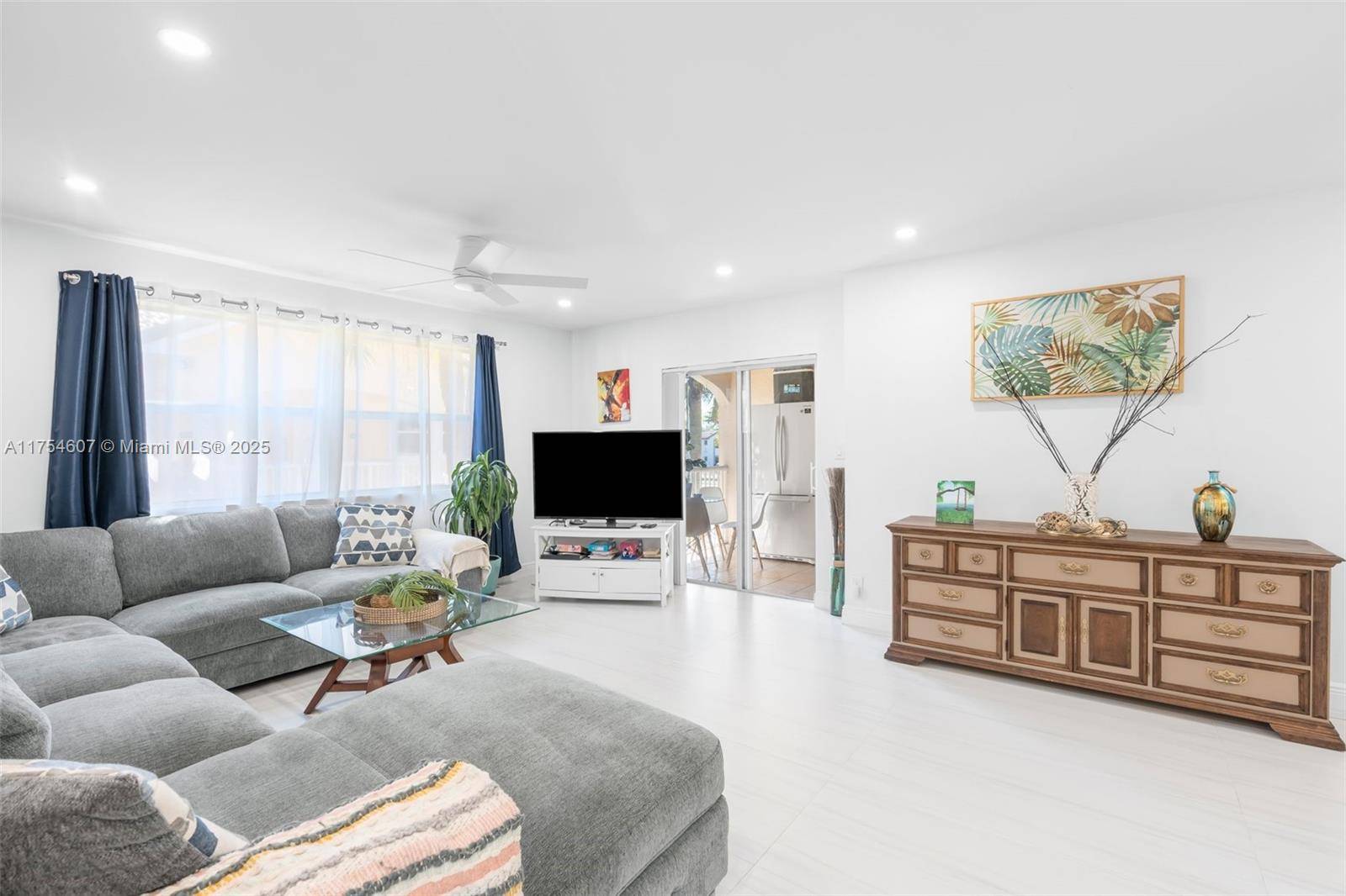Coral Springs, FL 33065,12223 Royal Palm Blvd #8Q