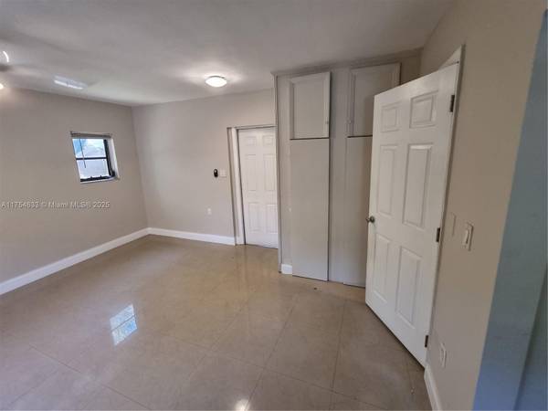 Fort Lauderdale, FL 33304,1216 NE 14th Ave #Rear