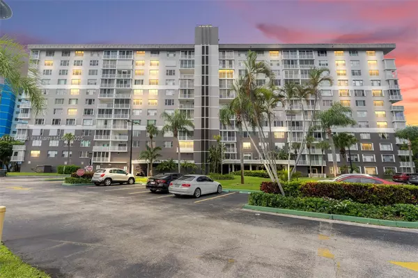 Hollywood, FL 33021,3850 Washington St #301