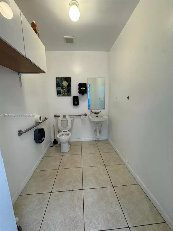 Hialeah Gardens, FL 33018,10810 NW 138th St #1-D