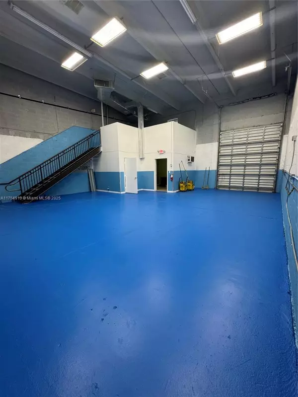 Hialeah Gardens, FL 33018,10810 NW 138th St #2-D