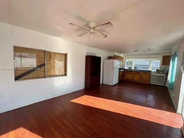 Davie, FL 33325,13491 SW 7th Pl