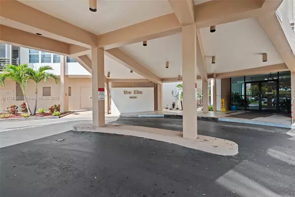 Pembroke Pines, FL 33026,1000 Saint Charles Pl #603