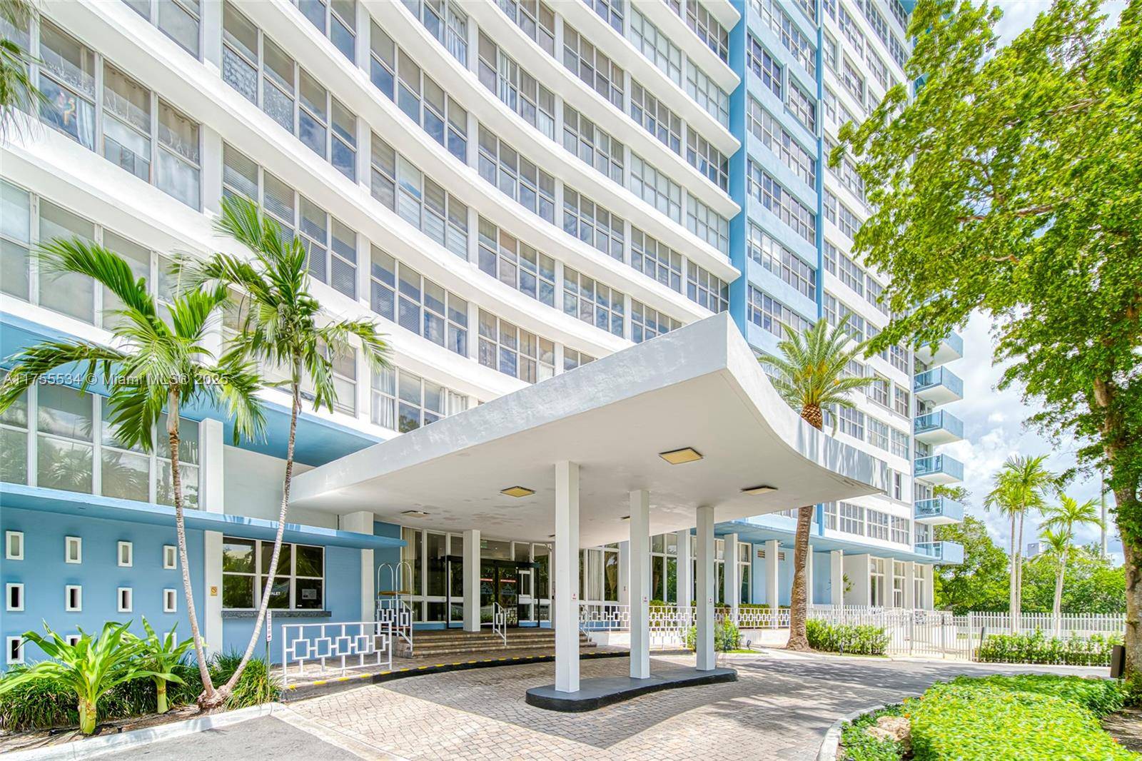 Miami Beach, FL 33141,7441 Wayne Ave #2L