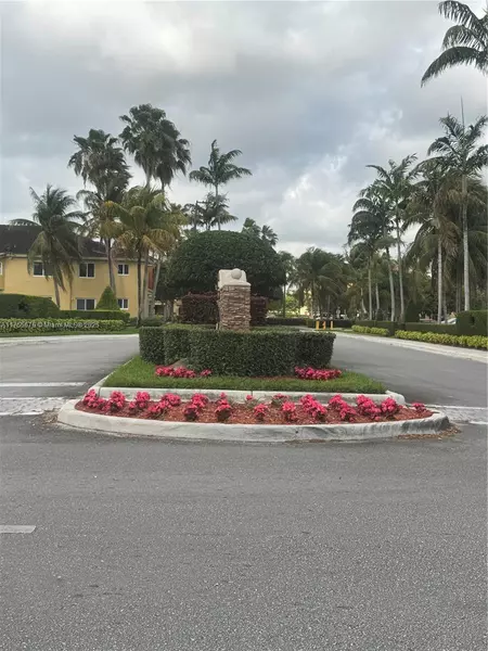 940 NE 33rd Ter #103, Homestead, FL 33033