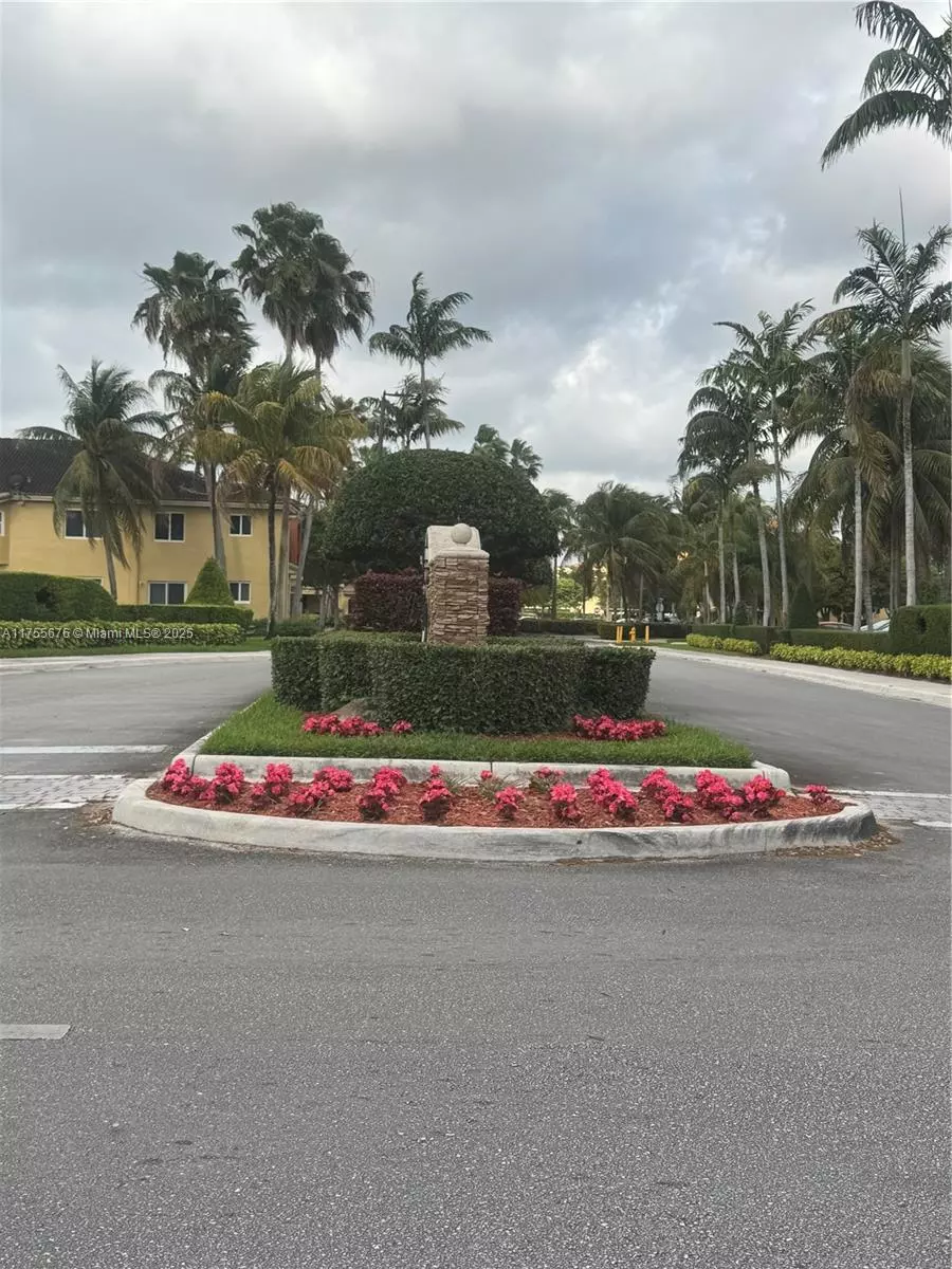 Homestead, FL 33033,940 NE 33rd Ter #103