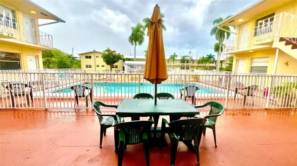 1755 Venice Ln #10W, North Miami, FL 33181