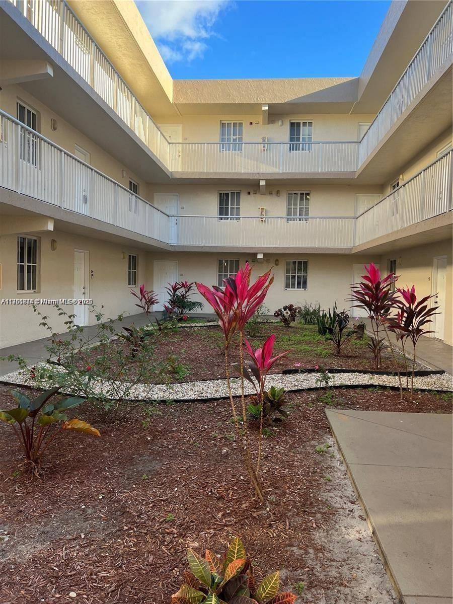 6175 NW 186th St #311, Hialeah, FL 33015