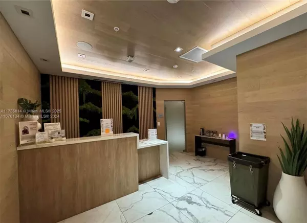 Miami, FL 33130,90 SW 3rd St #3207