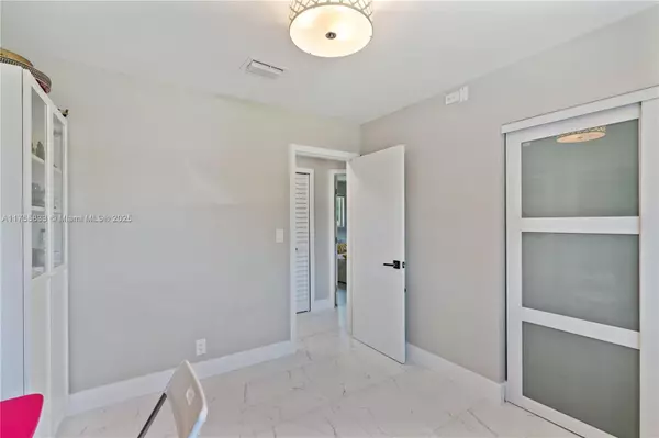 Fort Lauderdale, FL 33315,1031 SW 31st St
