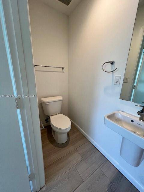 Fort Lauderdale, FL 33304,113 NE 6th St #111