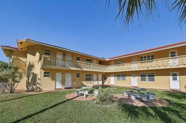 90 NE 19th Ave #1, Deerfield Beach, FL 33441