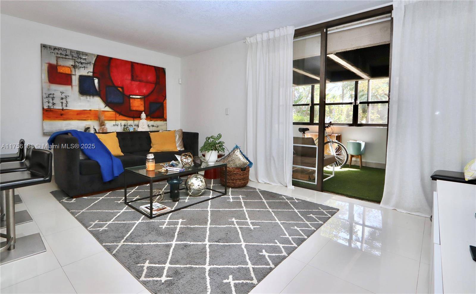 Aventura, FL 33180,20350 W Country Club Dr #104-4
