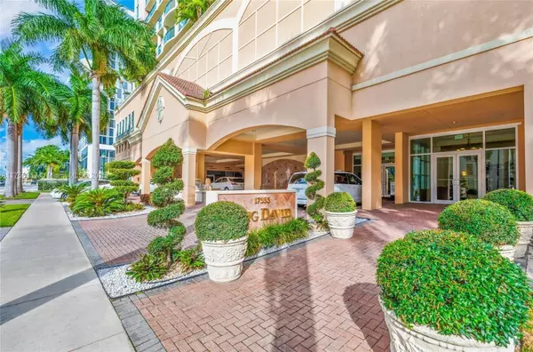 Sunny Isles Beach, FL 33160,17555 Atlantic Blvd #606