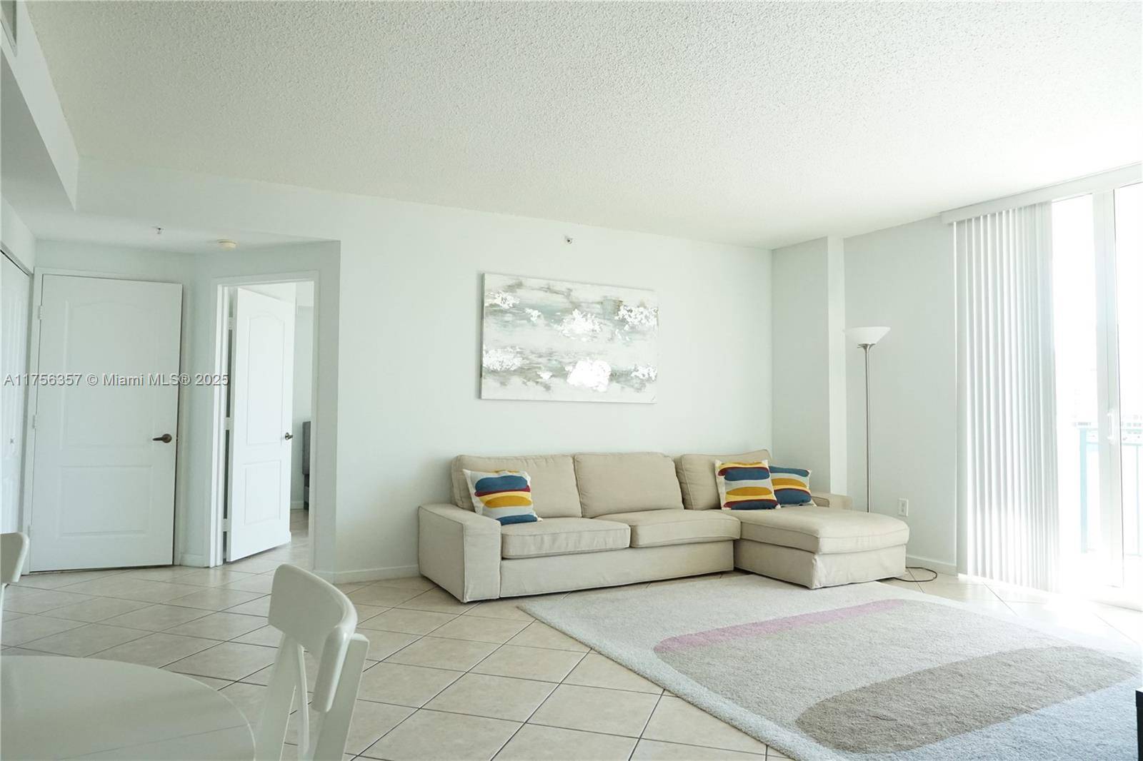 Sunny Isles Beach, FL 33160,17555 Atlantic Blvd #606