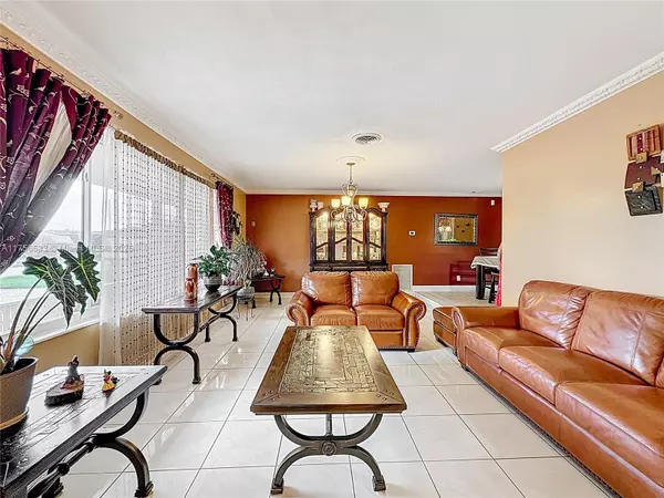 Pembroke Pines, FL 33023,7161 SW 11th St
