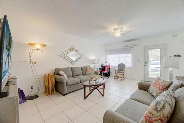 Hallandale Beach, FL 33009,800 SW 11th Ave #9A