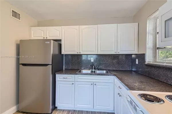 Miramar, FL 33023,2100 SW 68th Way