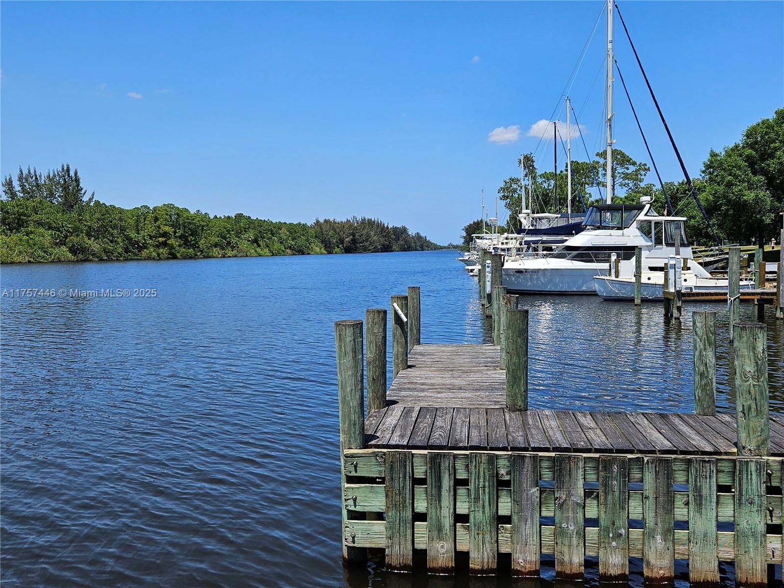 Stuart, FL 34997,8904 SW Fishermans Wharf Drive
