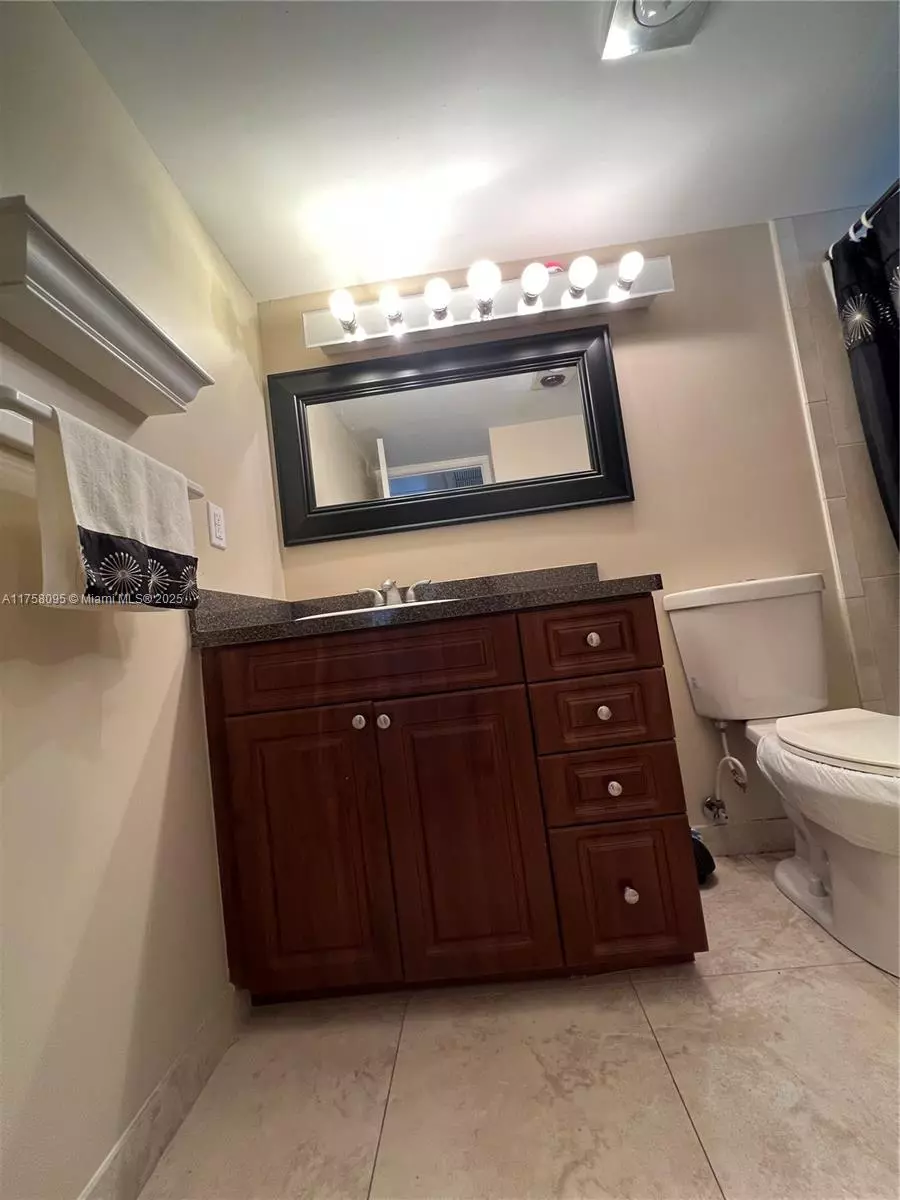 Lake Worth, FL 33461,2562 N Garden Dr N #301