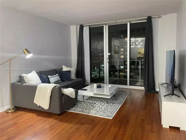 Sunny Isles Beach, FL 33160,19370 Collins Ave #1008