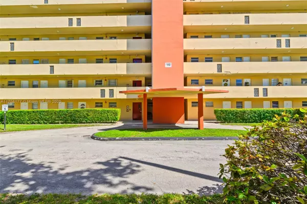 Miami, FL 33179,1770 NE 191st St #508-1