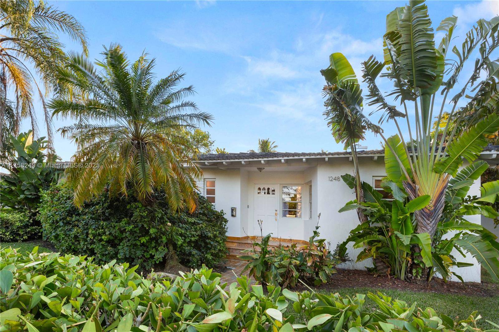 1248 S Alhambra Cir, Coral Gables, FL 33146
