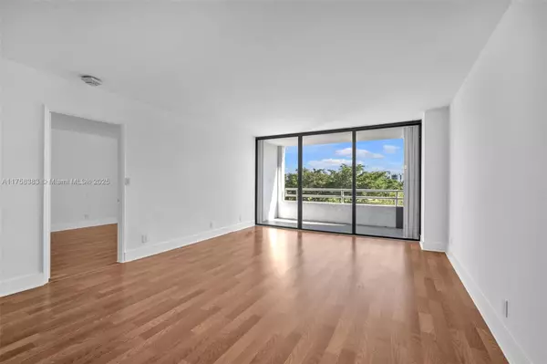 Aventura, FL 33180,20355 NE 34th Ct #421