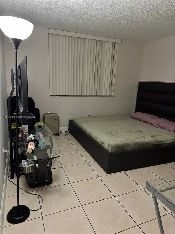 Doral, FL 33166,4460 NW 79th Ave #1D