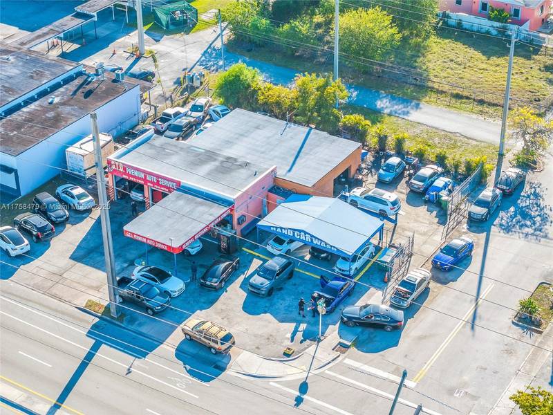 13250 NW 7th Ave, North Miami, FL 33168
