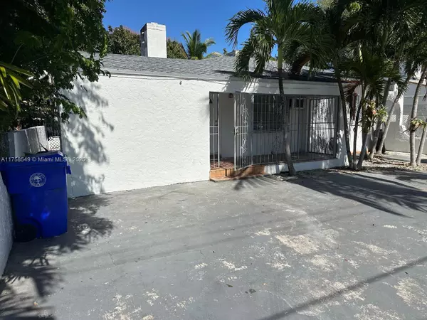 Miami, FL 33142,1443 NW 32nd St