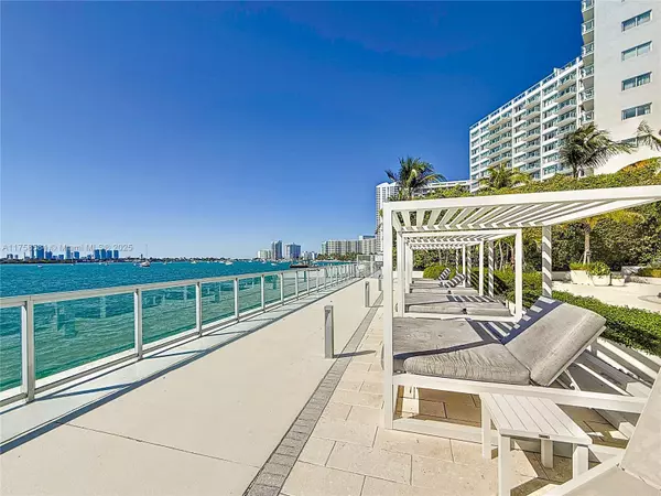 Miami Beach, FL 33139,1000 West Ave #1409