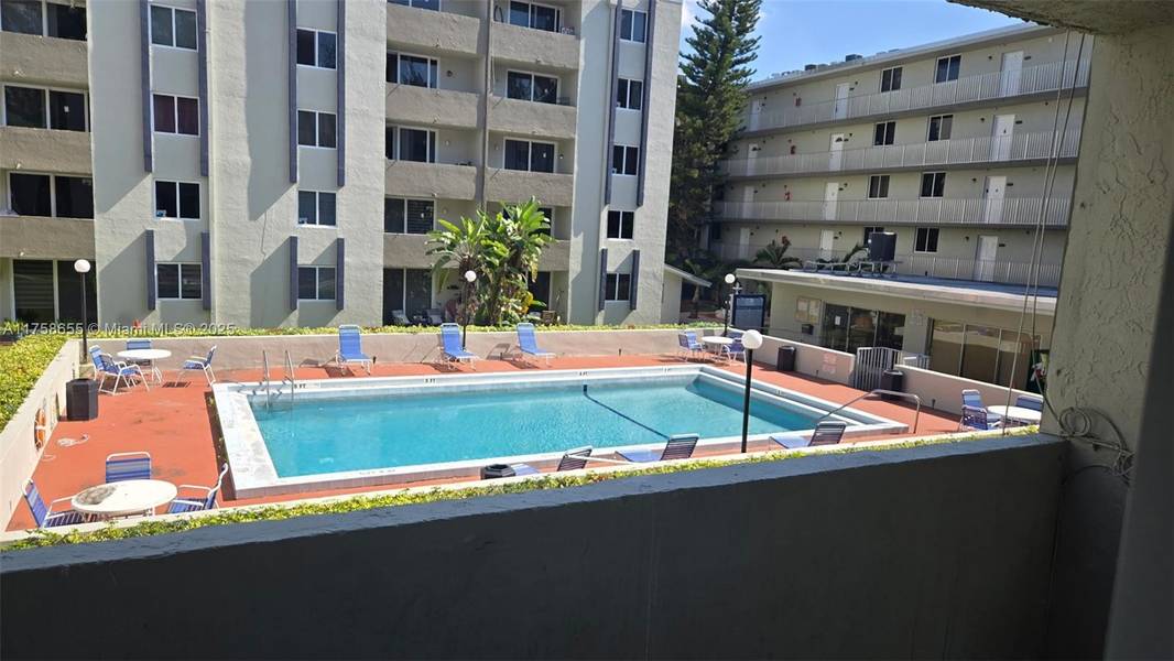 10090 NW 80th Ct #1223, Hialeah Gardens, FL 33016