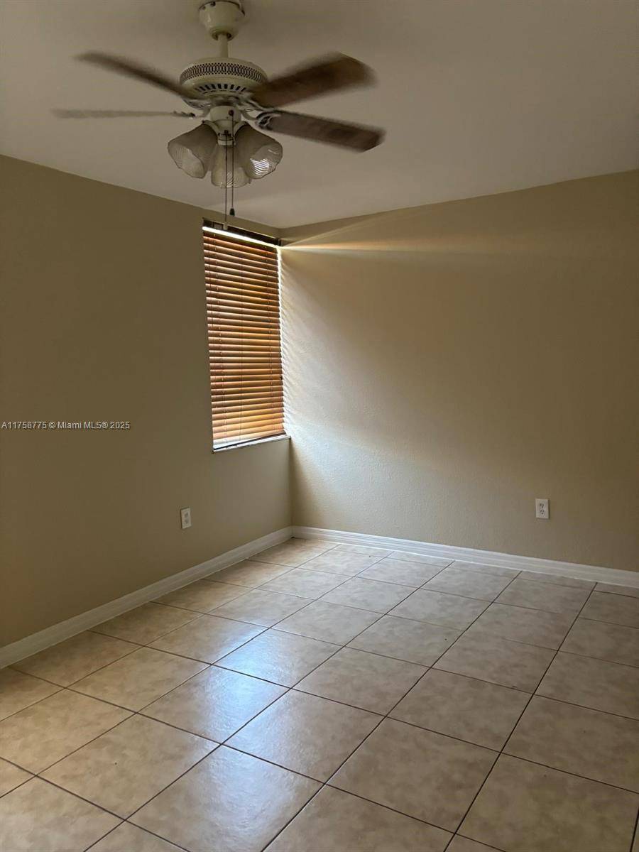 Hialeah, FL 33014,1900 W 68th St #A301