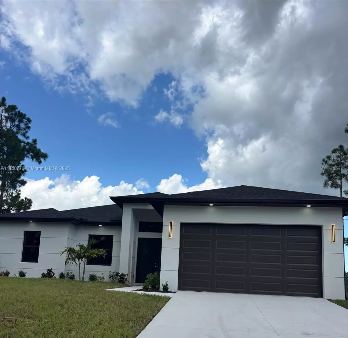Lehigh Acres, FL 33974,409 Western Ave S