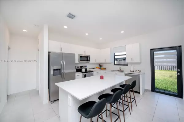 Homestead, FL 33032,11859 SW 241st St