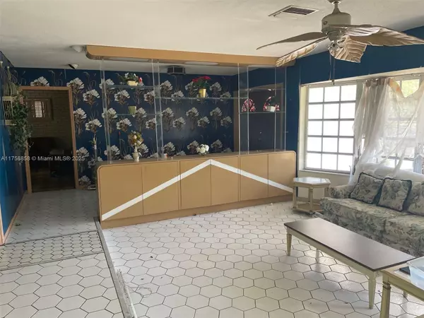 Hollywood, FL 33021,1516 N 47th Ave