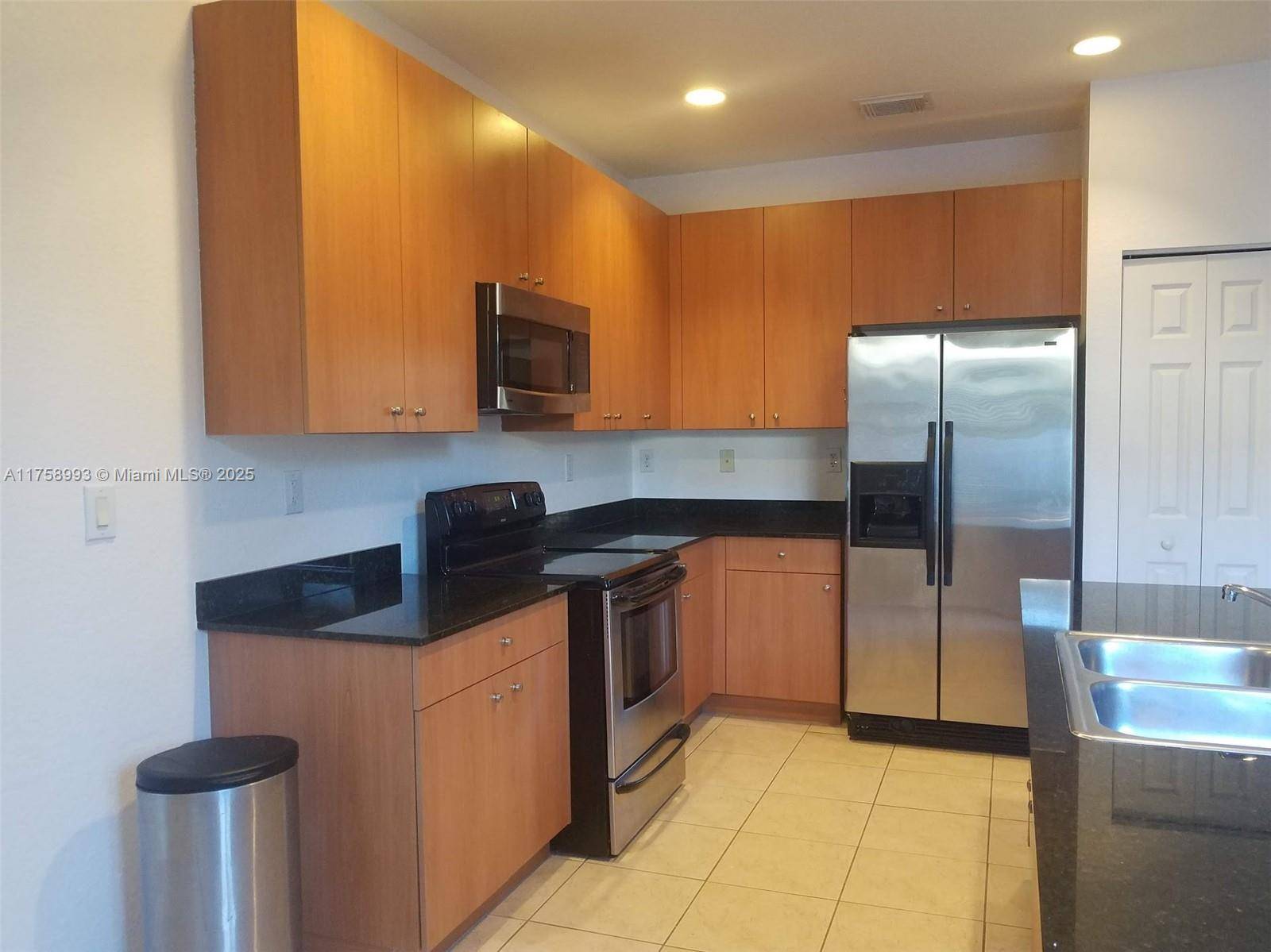 Miami, FL 33185,14953 SW 41st lane