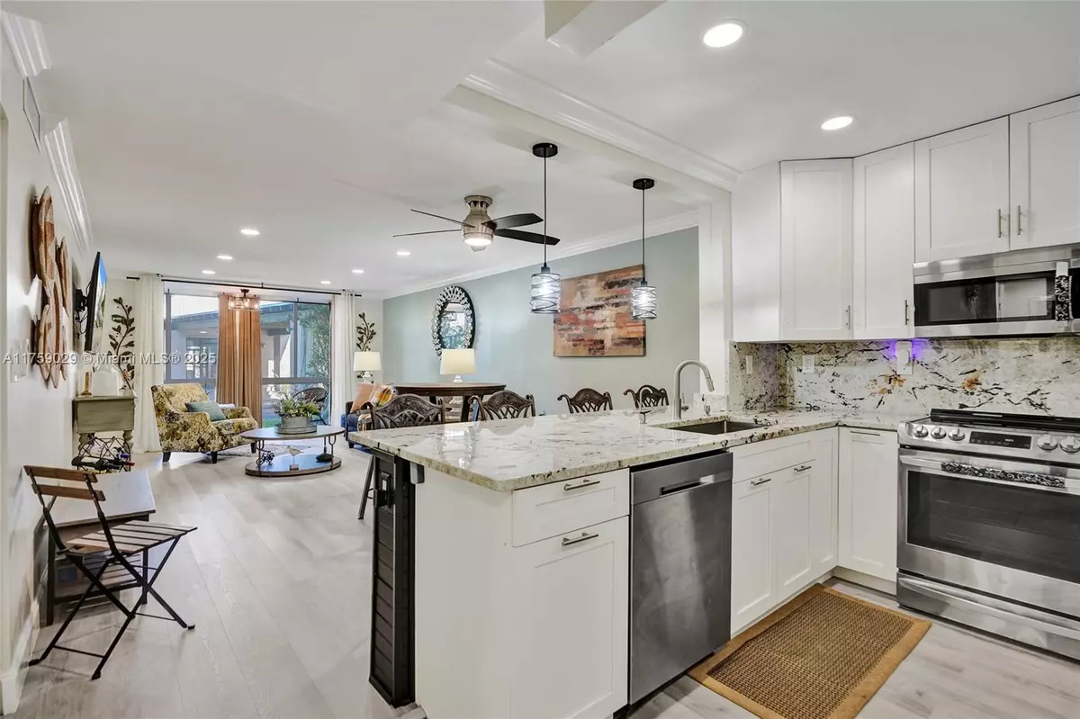 Lauderdale Lakes, FL 33311,2800 Somerset Dr #112J