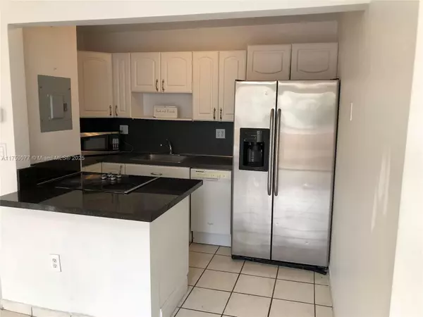 North Miami Beach, FL 33160,3582 NE 171st Street #202