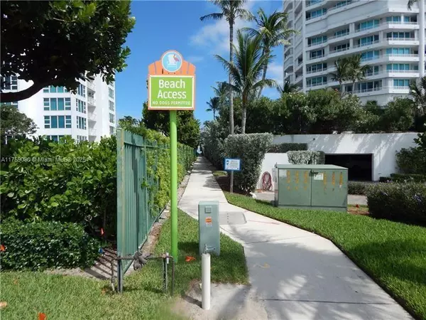 Lauderdale By The Sea, FL 33062,1541 S Ocean Blvd #318