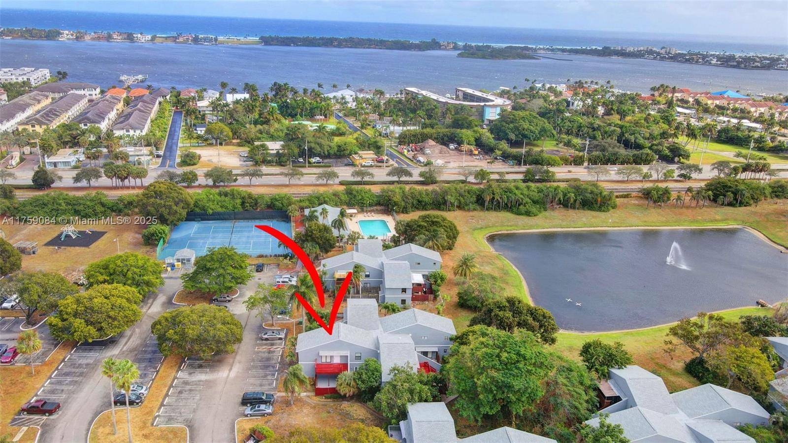 14 Crossings Cir #E, Boynton Beach, FL 33435