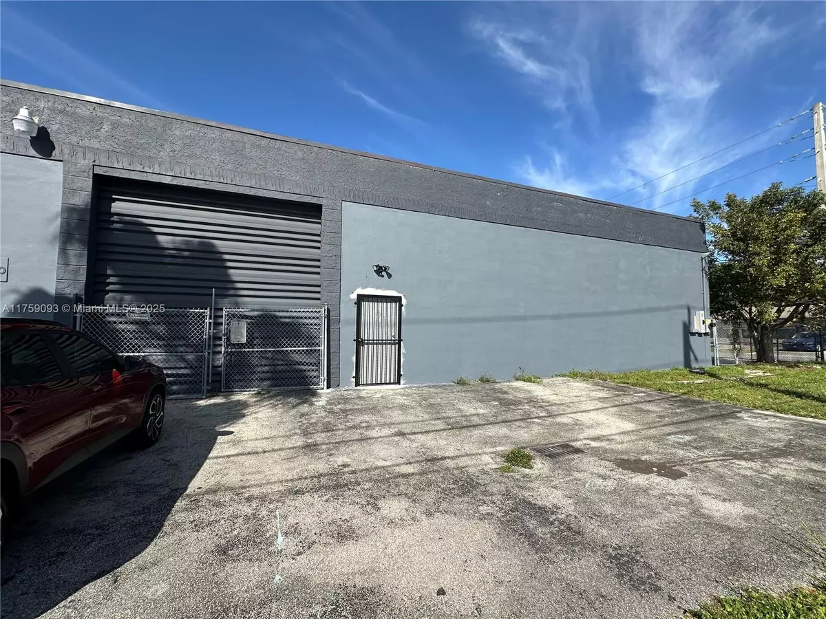 Dania Beach, FL 33004,1000 Phippen Waiters Rd