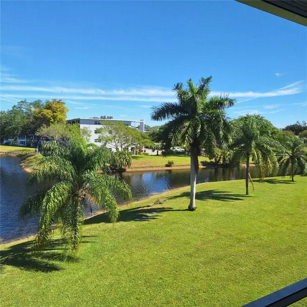 Deerfield Beach, FL 33442,3012 Oakridge A #3012