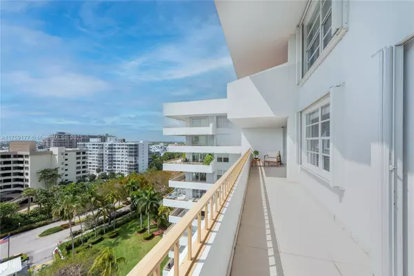 Key Biscayne, FL 33149,155 Ocean Lane Dr #1113