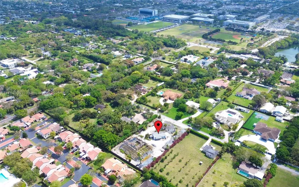 11295 SW 93rd St, Miami, FL 33176