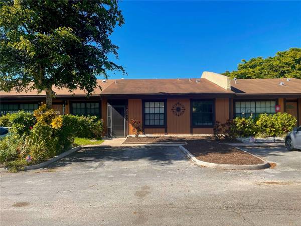 Pembroke Pines, FL 33026,10211 Buttercup Ct